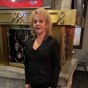 Meet your Posher, Ginette